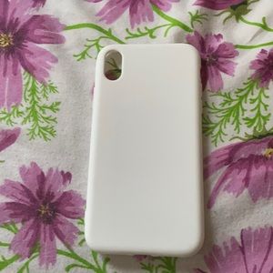 White iPhone XR case